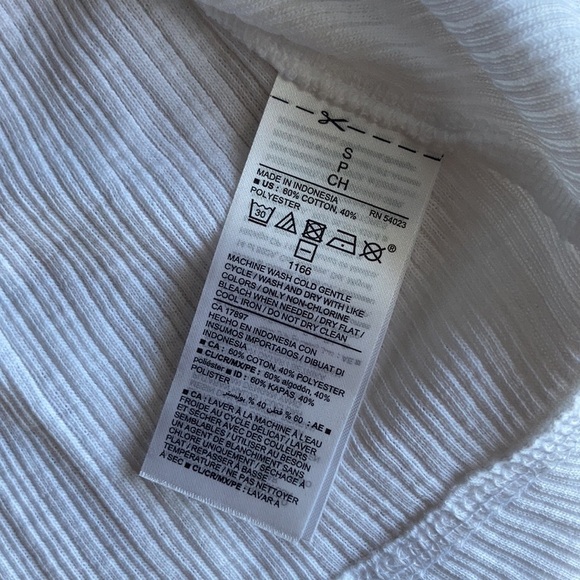 Old Navy Rib-Knit Lace-Up Swing Tank Top - Picture 5 of 6